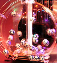 Spinning lottery balls