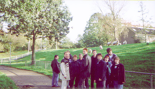 Left to right: Freggel, Bossel (behind him Lighthousegirl and Arutha), Peta, Marijn, Don Alfredo, Xanatic, Mark, Shazz, Kheldar and Abi