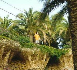 Exploring the Park Guell (pic by Bilal)