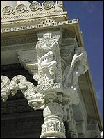 Intricate outside corner detail